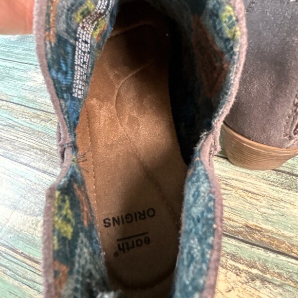 Earth Origins Ankle Bootie Size 7.5M Gray Suede Zip Low Block Heel Comfort Boot - Picture 4 of 12